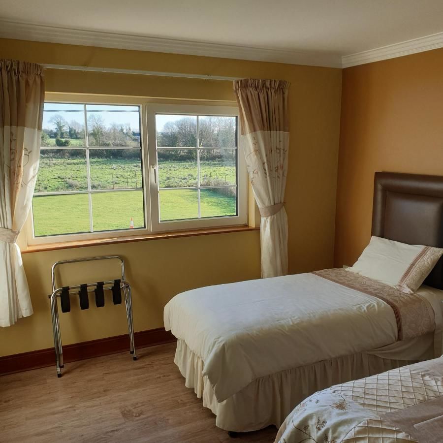 Отели типа «постель и завтрак» Cloghan Lodge Каслайленд