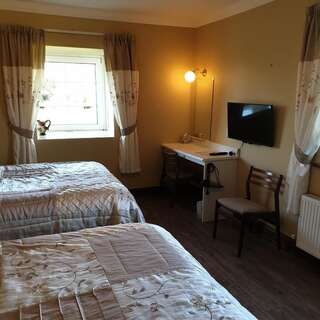 Отели типа «постель и завтрак» Cloghan Lodge Каслайленд Улучшенный номер с 2 кроватями размера «queen-size»-7