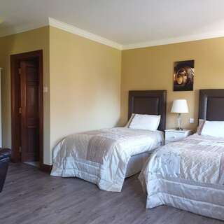 Отели типа «постель и завтрак» Cloghan Lodge Каслайленд Улучшенный трехместный номер-1